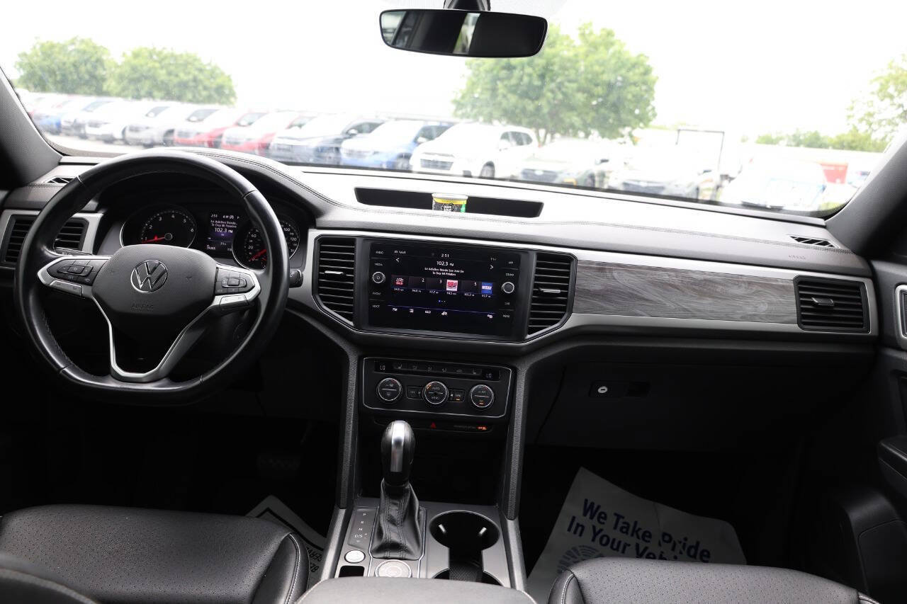 Used 2020 Volkswagen Atlas Cross Sport SE w/ Towing Package AWD/4WD image 14