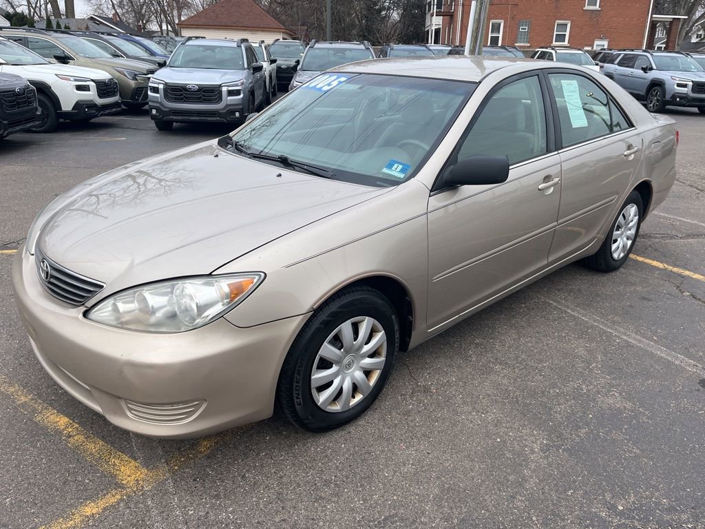 Used 2005 Toyota Camry STD image 1