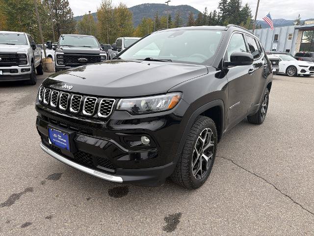 Used 2025 Jeep Compass Limited AWD/4WD image 3