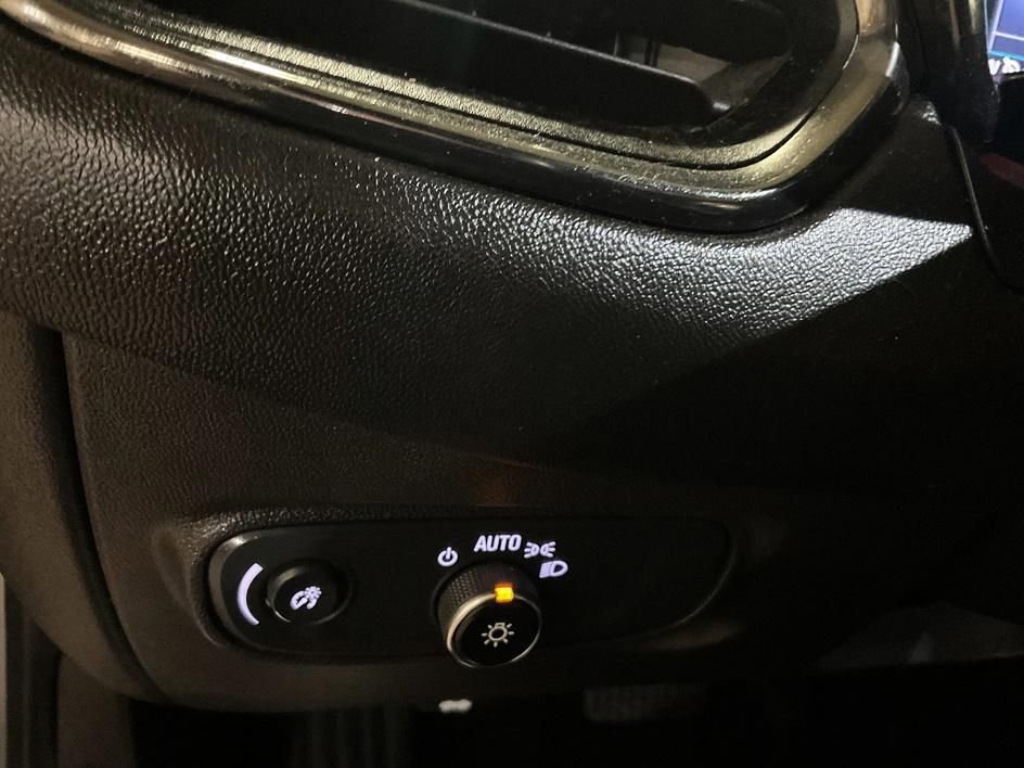 Used 2023 Chevrolet Equinox RS image 25