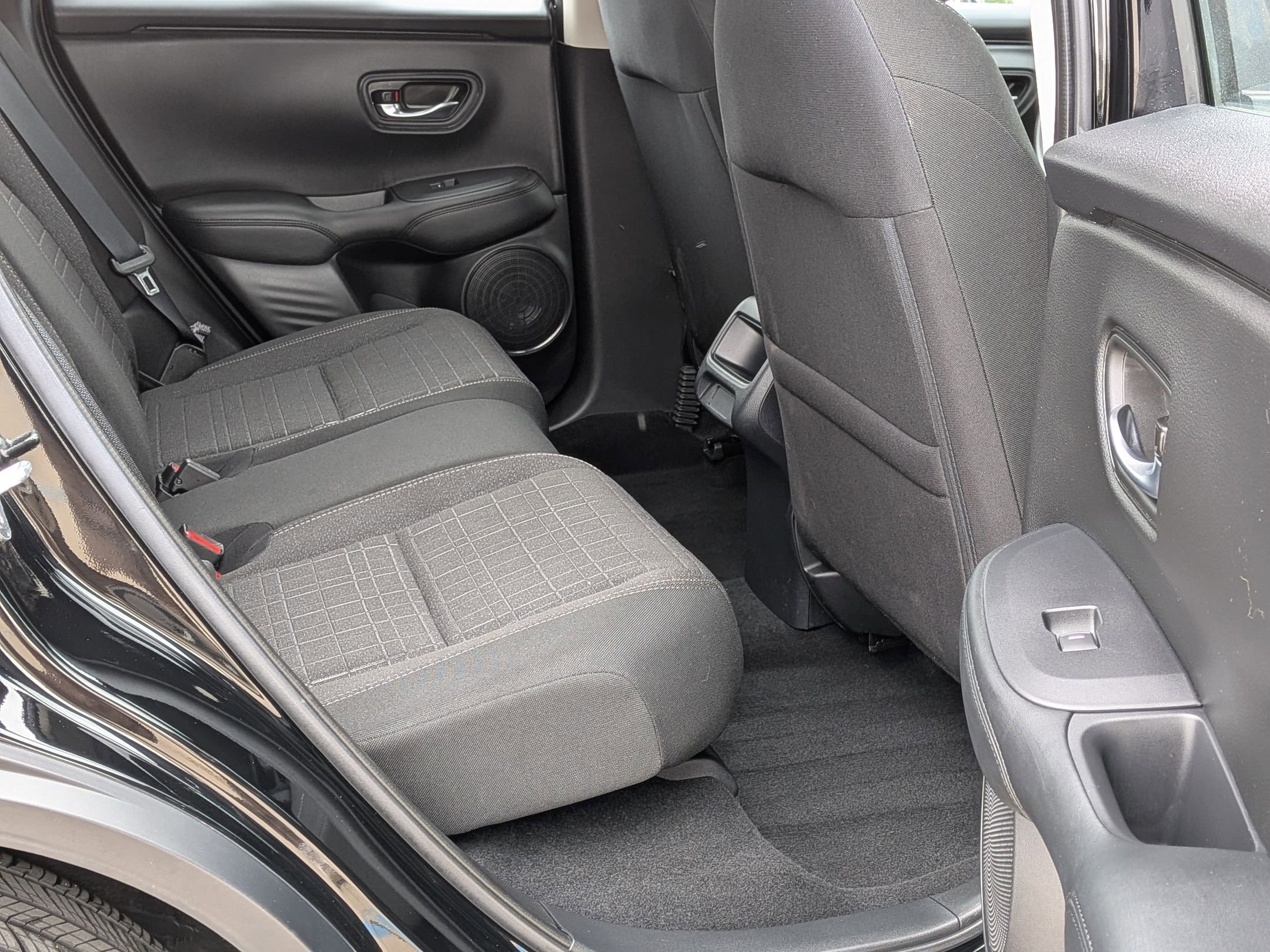 Used 2024 Honda HR-V LX image 27