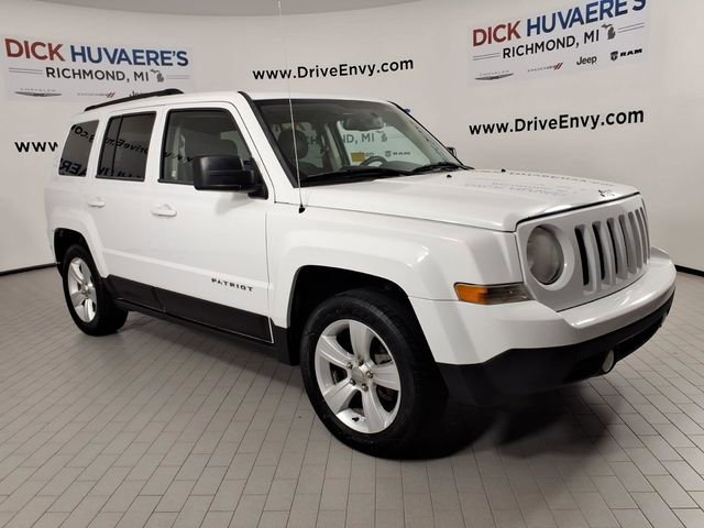 Used 2014 Jeep Patriot Latitude FWD image 3