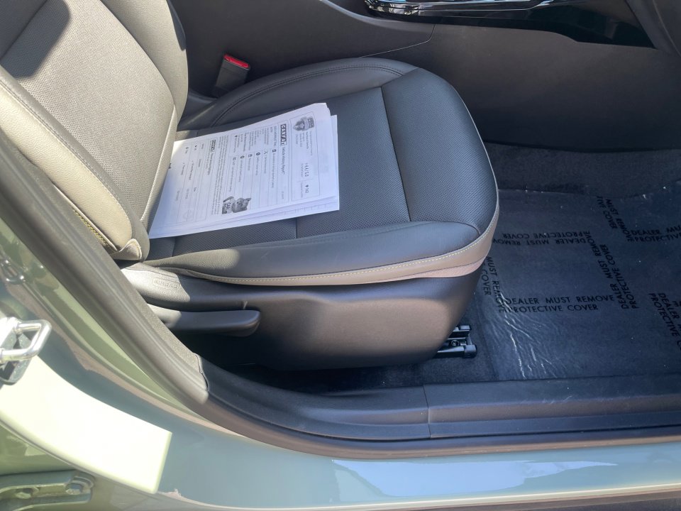 Used 2025 Chevrolet Trax ACTIV w/ Driver Confidence Package image 38