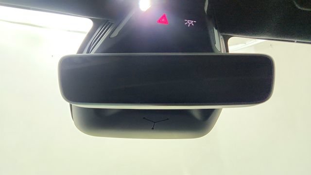 Used 2024 Lucid Air Pure RWD image 77
