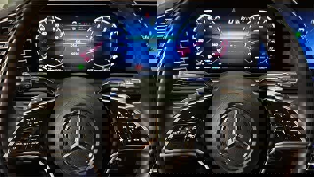 Used 2024 Mercedes-Benz GLS 580 4MATIC image 19