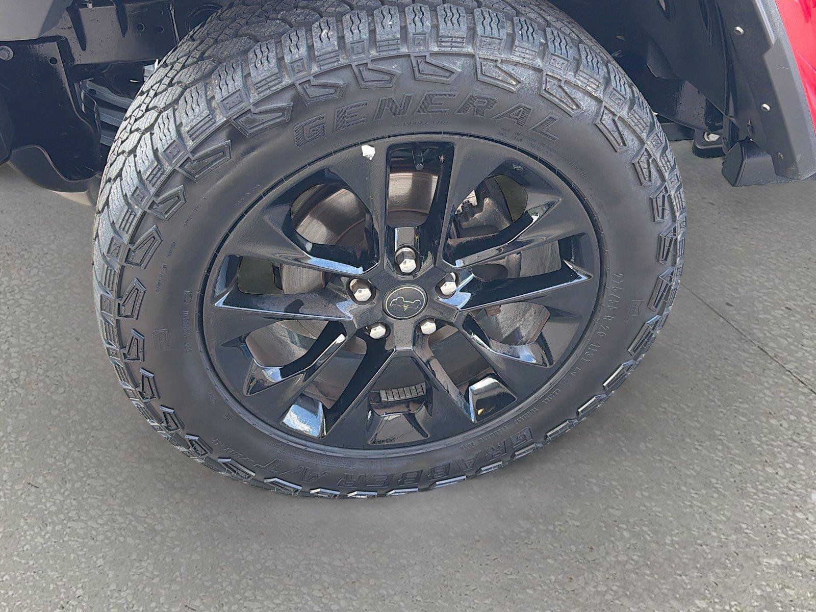 Used 2025 Jeep Gladiator Sport AWD/4WD image 39