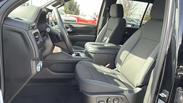 Used 2024 GMC Yukon SLE image 5