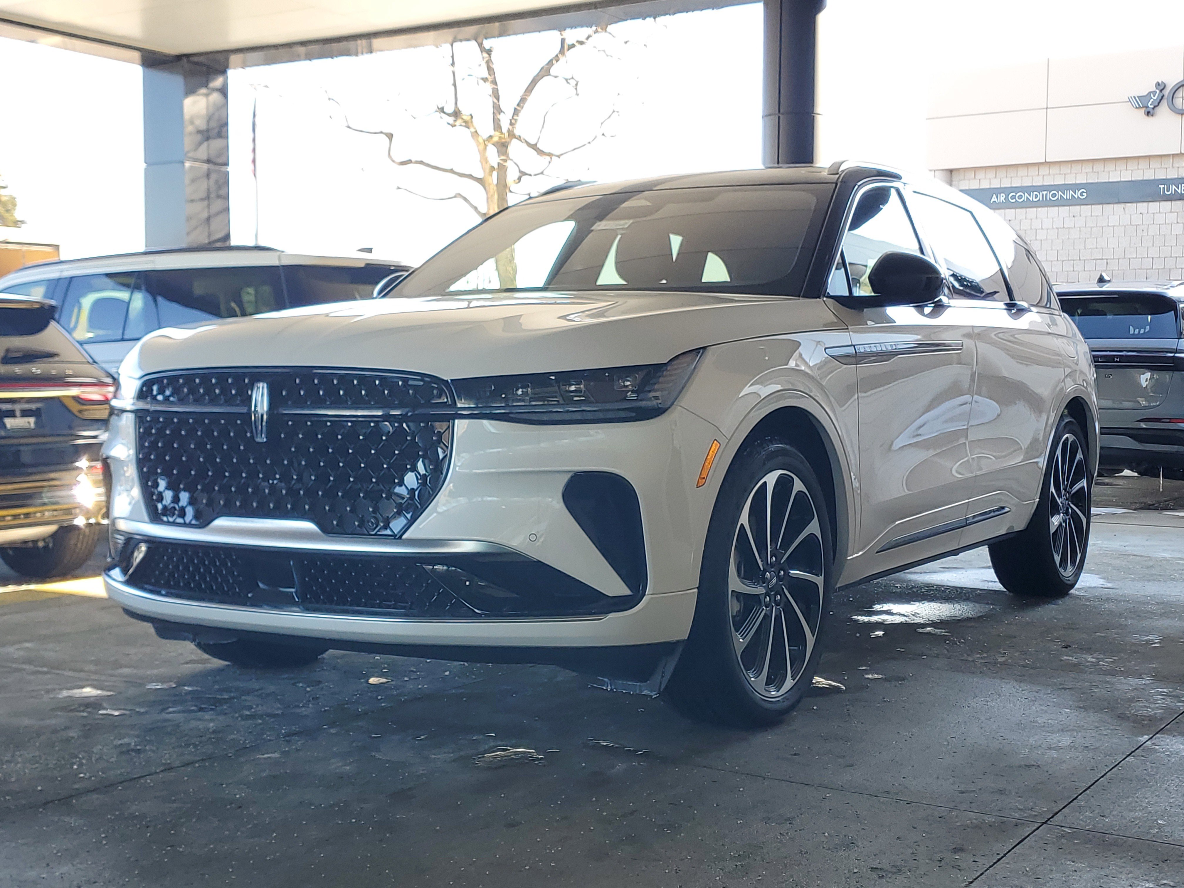 New 2026 Lincoln Nautilus Black Label AWD/4WD image 2