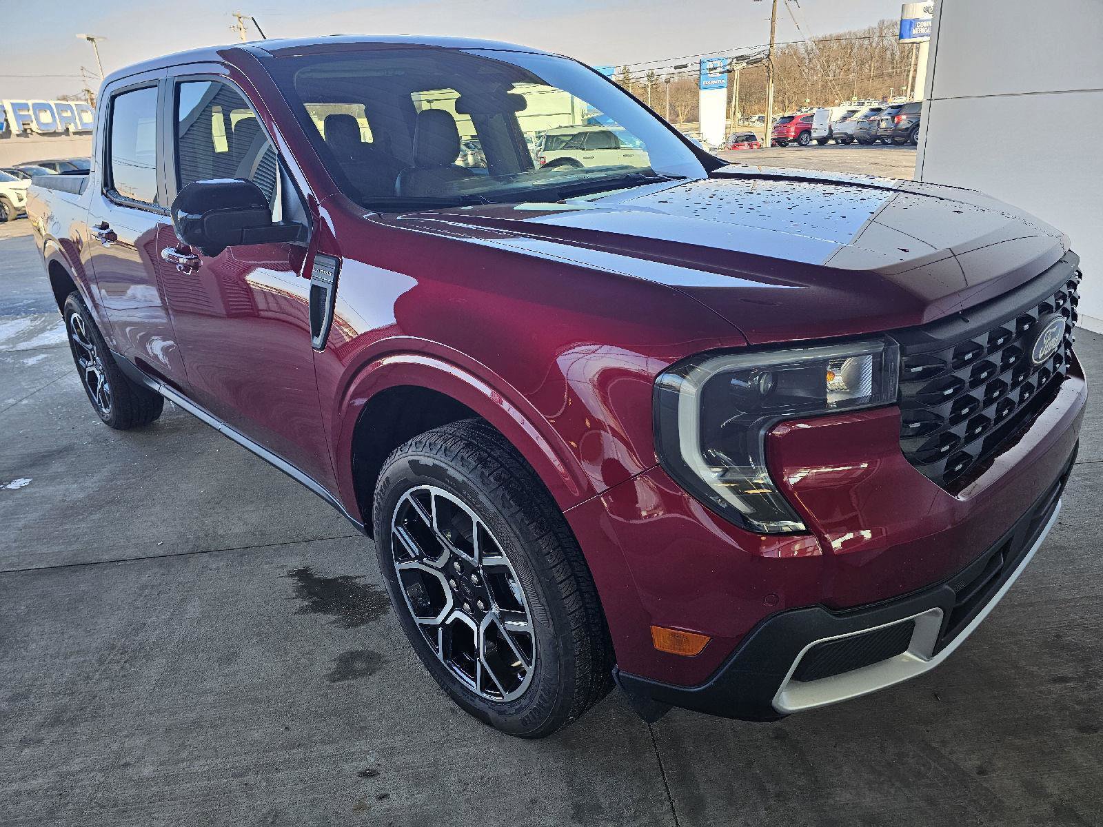 Used 2025 Ford Maverick Lariat w/ 4K Tow Package image 7