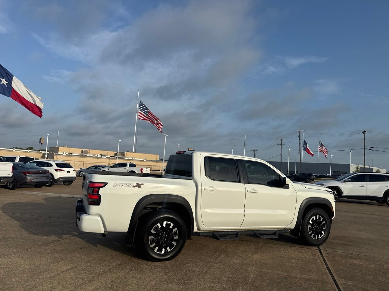 Used 2022 Nissan Frontier Pro-X RWD image 22