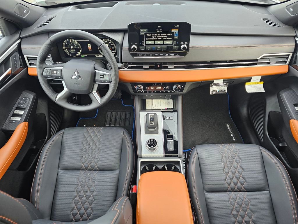 New 2025 Mitsubishi Outlander SEL image 13