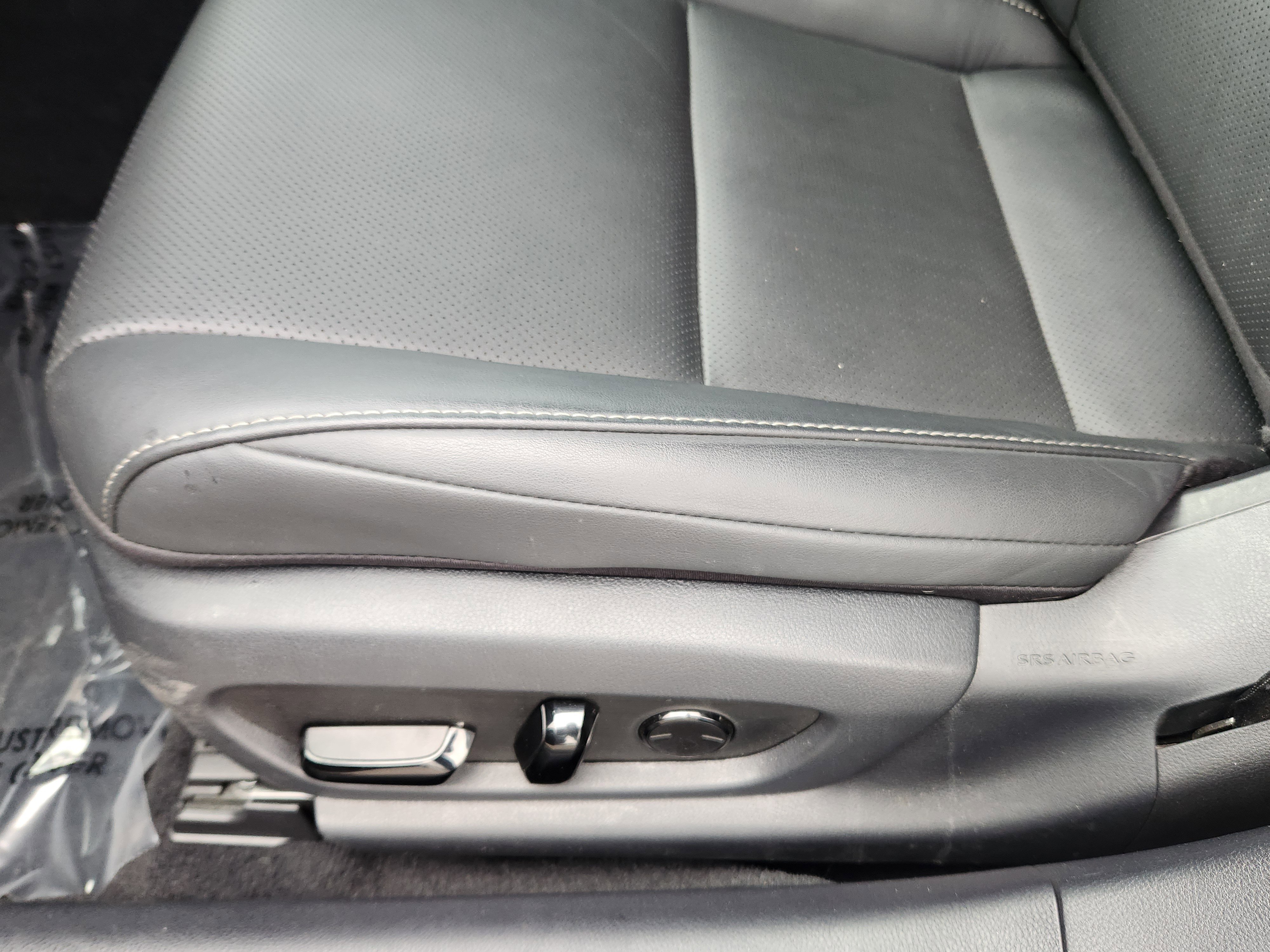 Used 2023 Lexus ES 250 w/ Premium Package image 14