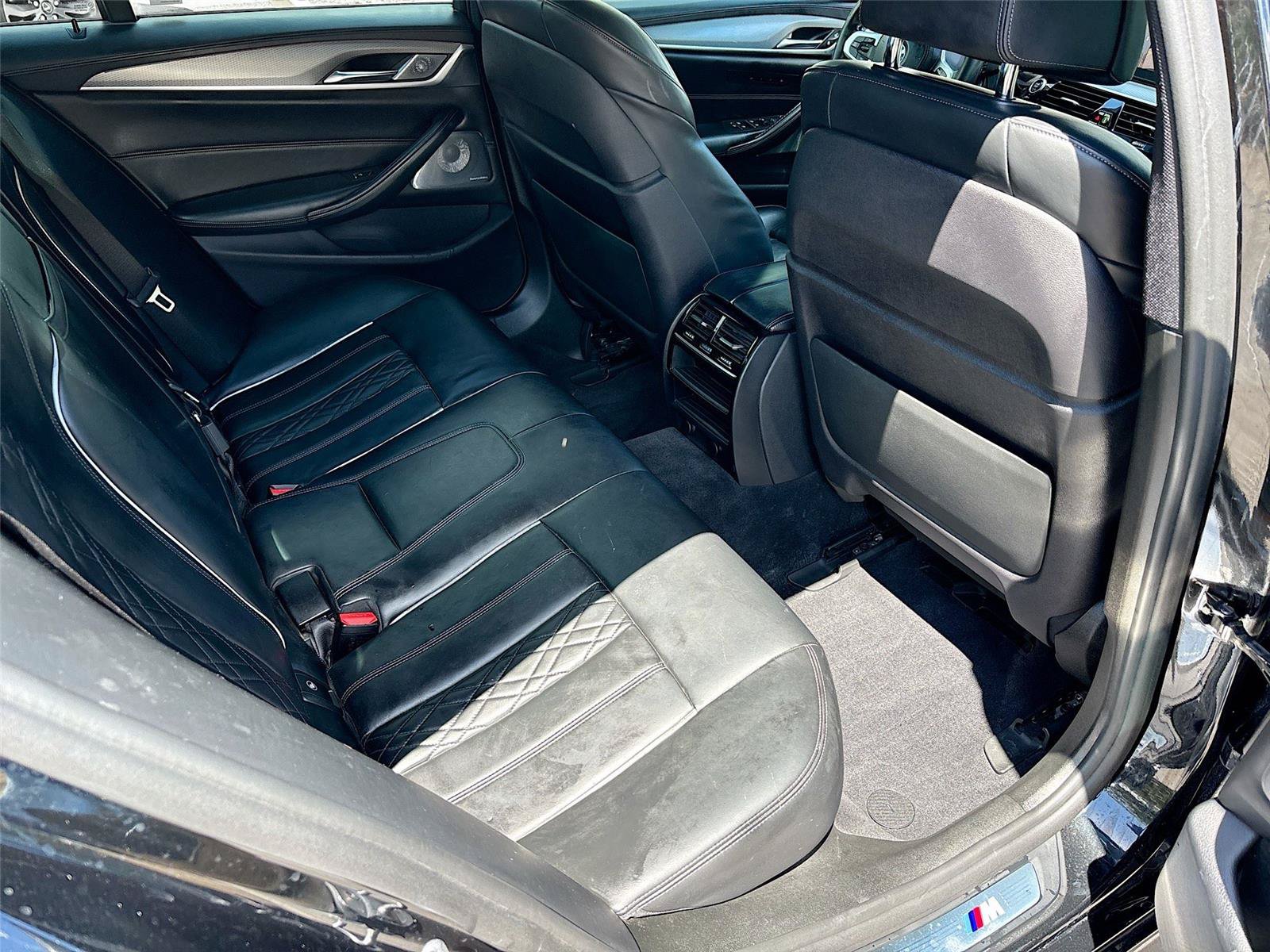 Used 2018 BMW 540i w/ M Sport Package RWD image 29