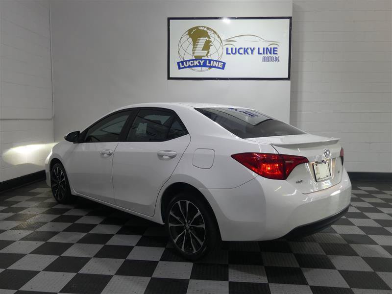 Used 2018 Toyota Corolla SE FWD image 11