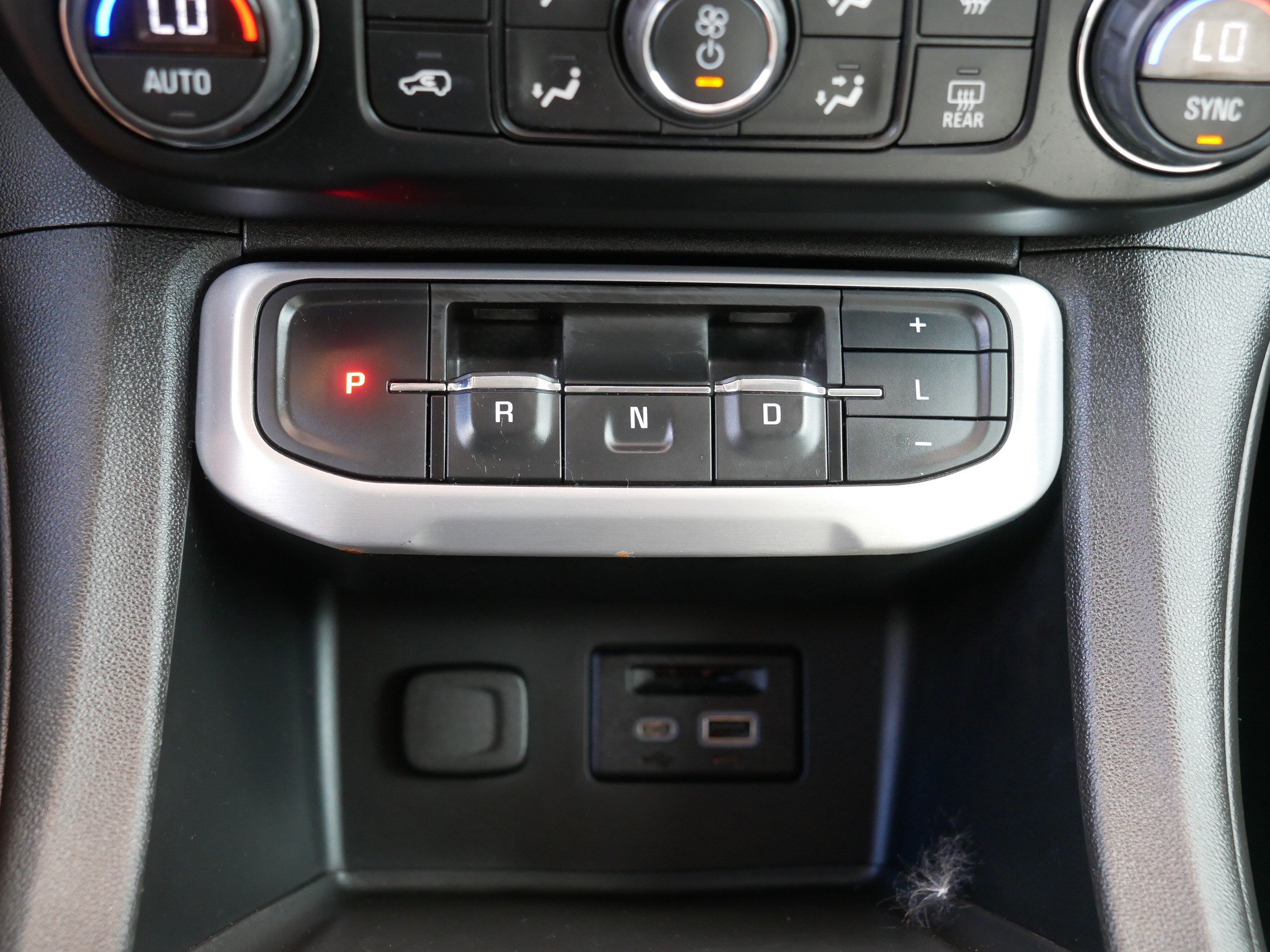 Used 2020 GMC Acadia SLT AWD/4WD image 24