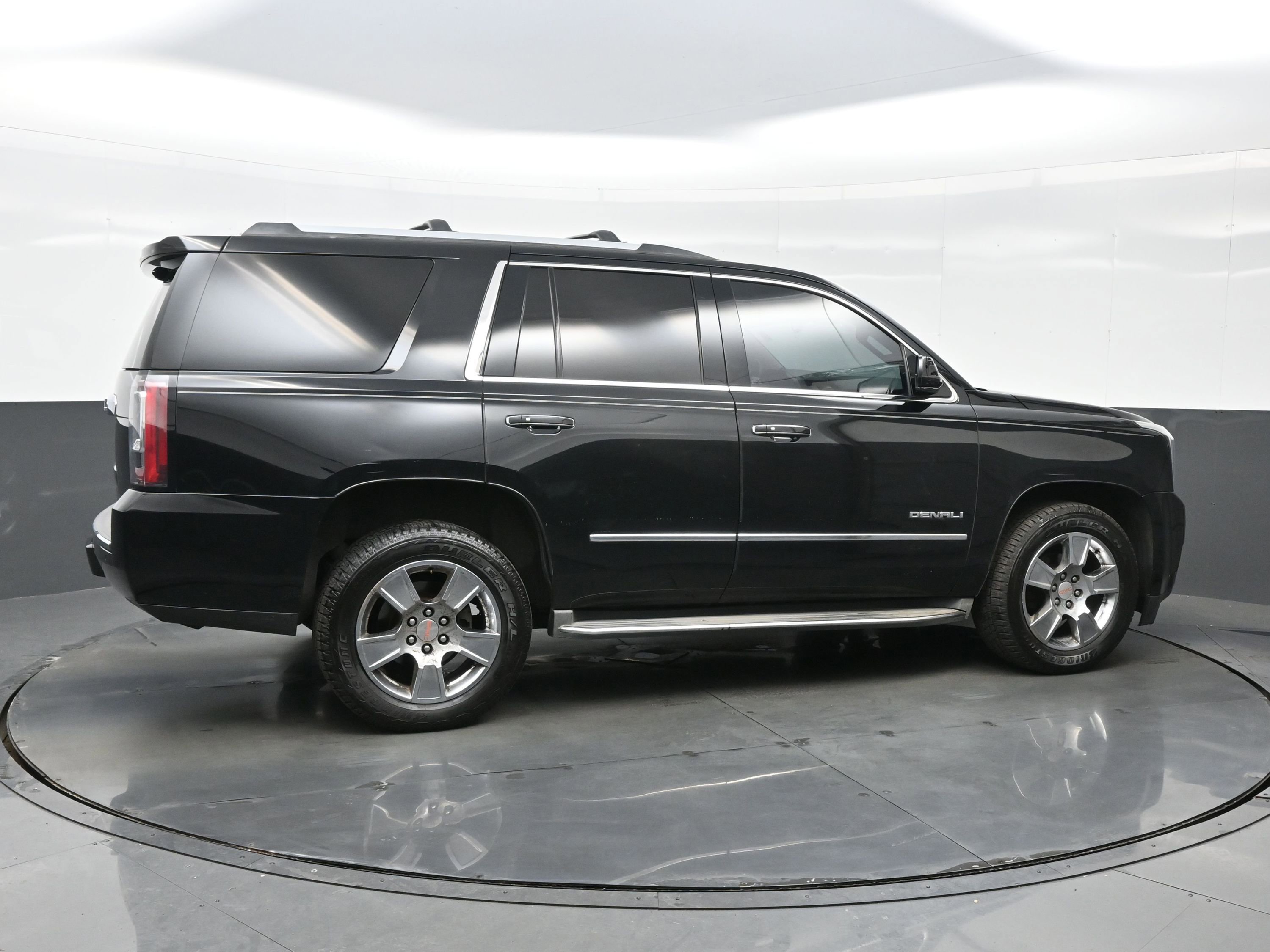 Used 2015 GMC Yukon Denali w/ Touring Package image 7