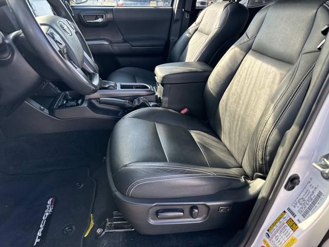 Used 2020 Toyota Tacoma TRD Sport w/ Technology Package image 13