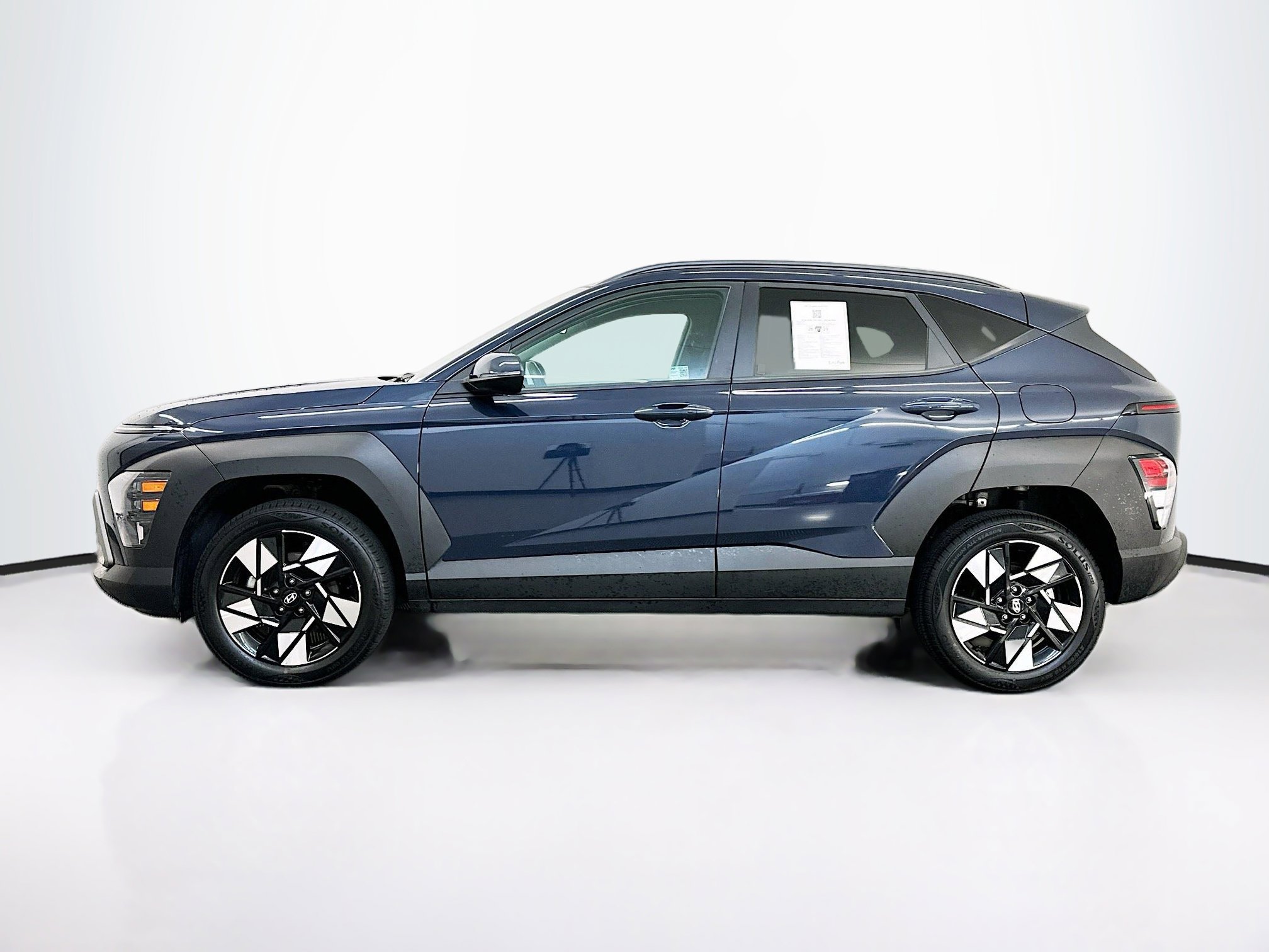 Used 2025 Hyundai Kona SEL image 4