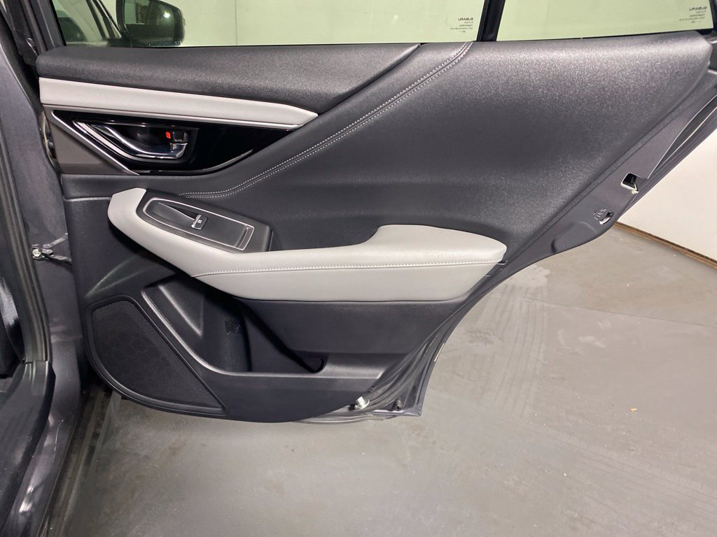 Used 2021 Subaru Outback Limited AWD/4WD image 31