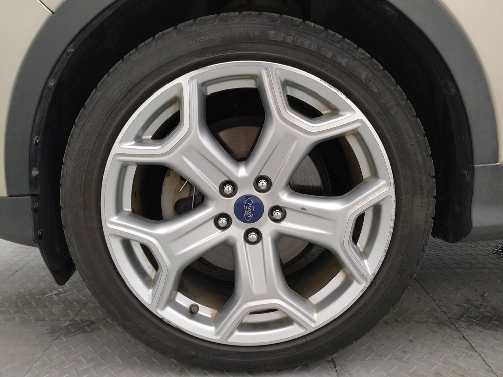 Used 2017 Ford Escape Titanium image 31