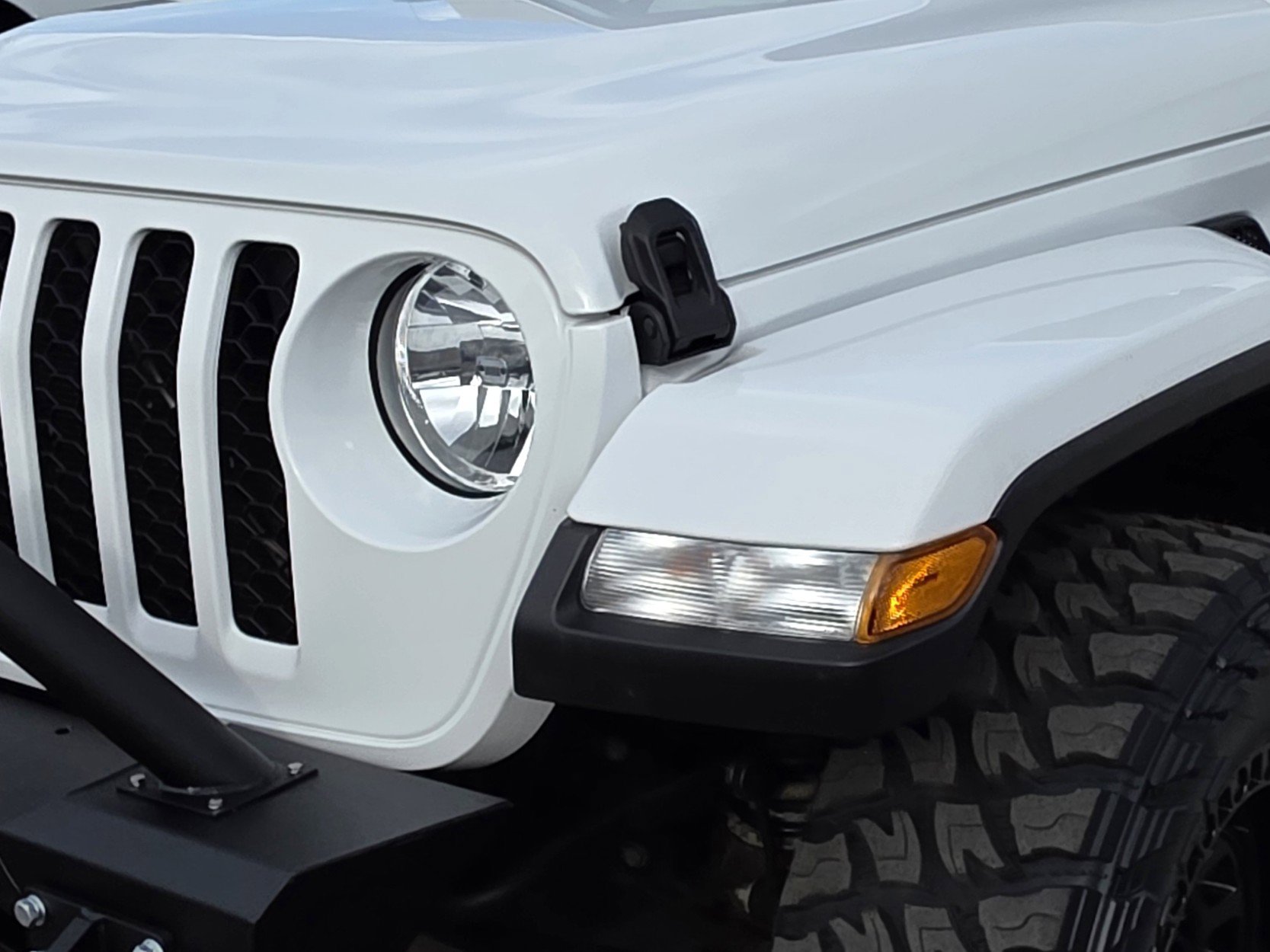 Certified 2023 Jeep Gladiator Sport image 8