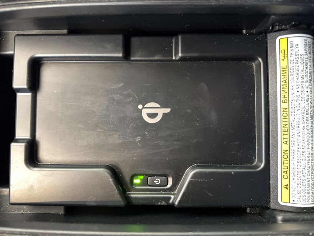 Used 2022 Toyota Highlander XLE image 28