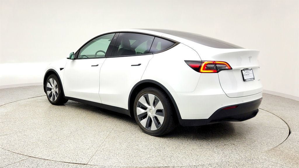 Used 2021 Tesla Model Y Long Range image 7