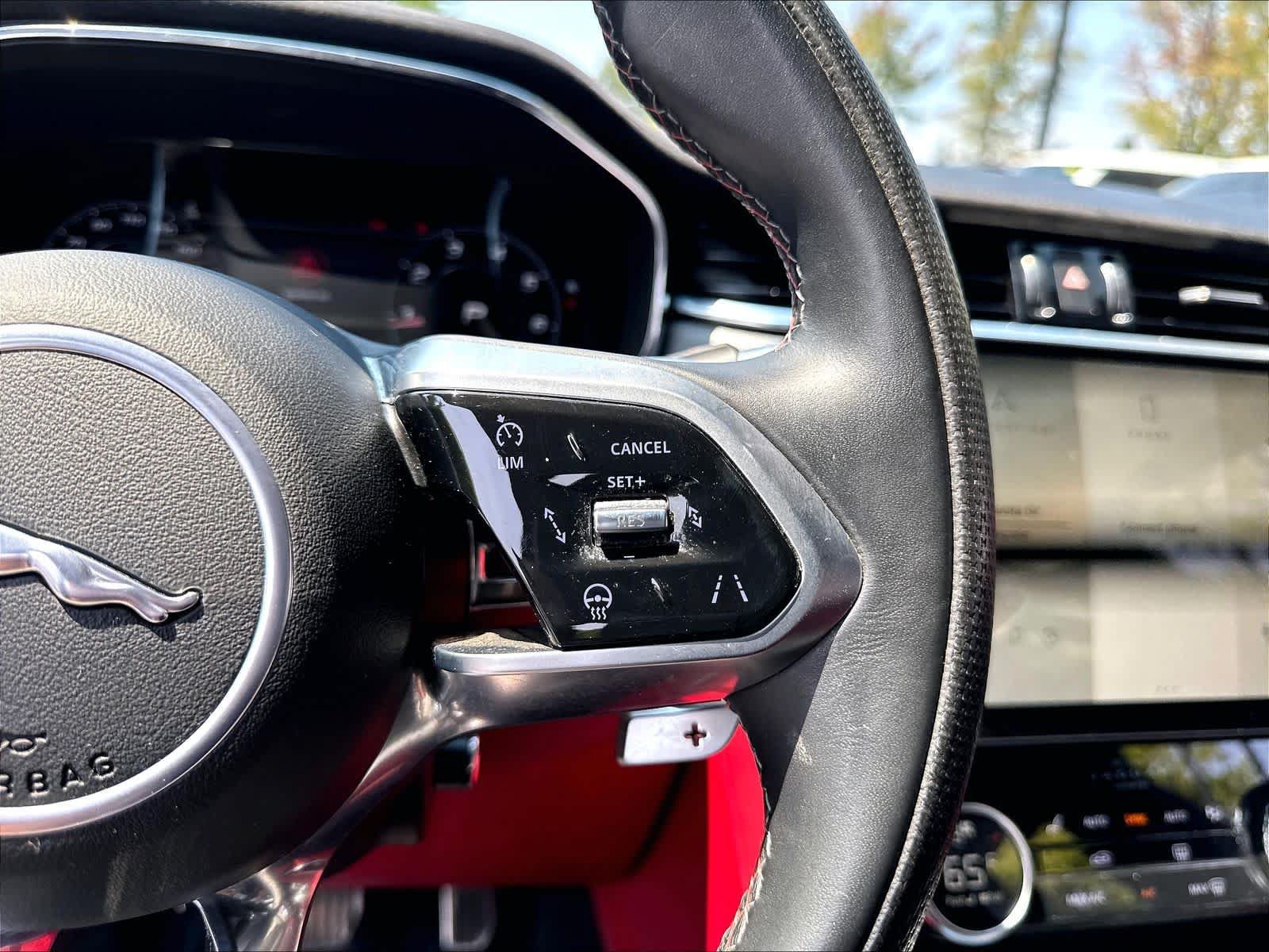 Used 2021 Jaguar F-PACE SVR AWD/4WD image 22