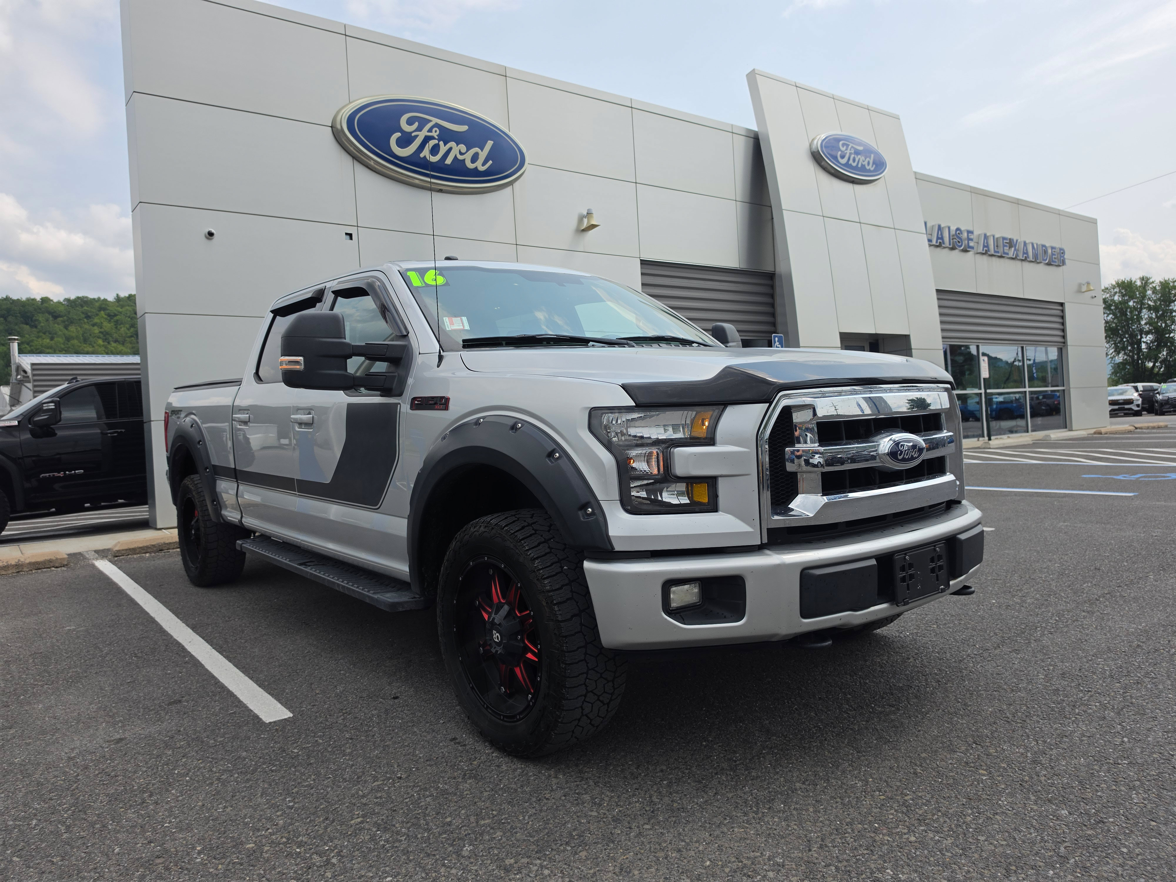 Used 2016 Ford F150 XLT w/ Equipment Group 302A Luxury AWD/4WD video 1