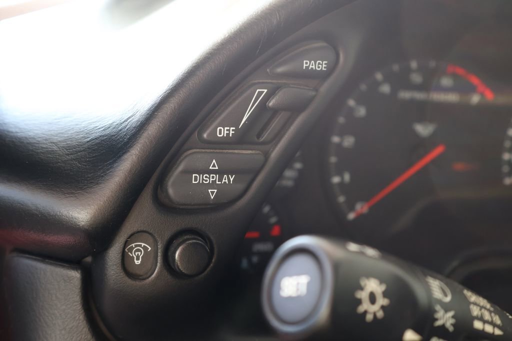 Used 2001 Chevrolet Corvette Convertible w/ Preferred Equipment Group2 image 17