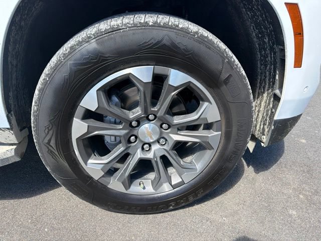 Used 2025 Chevrolet Tahoe LT w/ Comfort Package AWD/4WD image 10