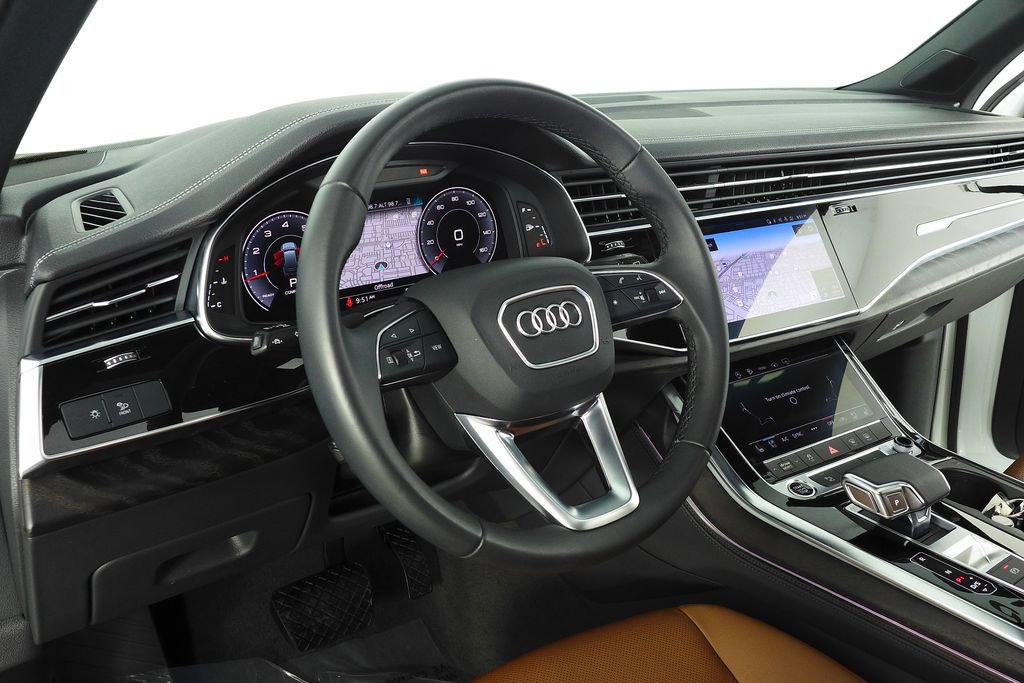 Used 2023 Audi Q7 2.0T Premium Plus w/ Premium Plus Package AWD/4WD image 31