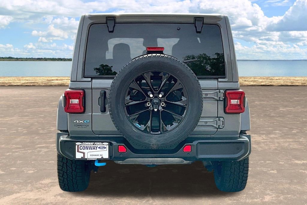 Used 2022 Jeep Wrangler Unlimited Sahara w/ Cold Weather Group image 7