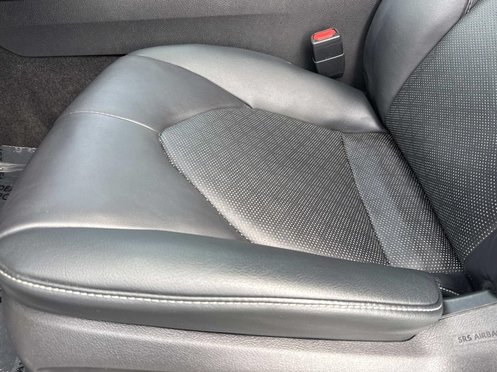 Used 2020 Toyota Camry XSE w/ Navigation Package FWD image 24