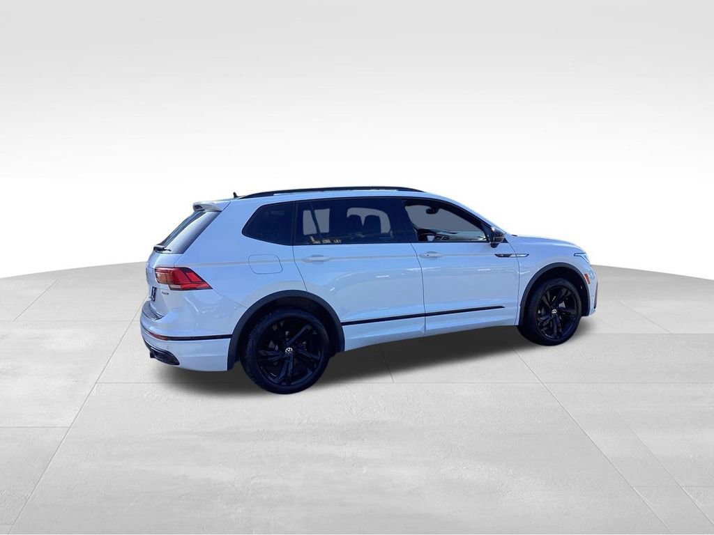Used 2024 Volkswagen Tiguan SE R-Line image 6