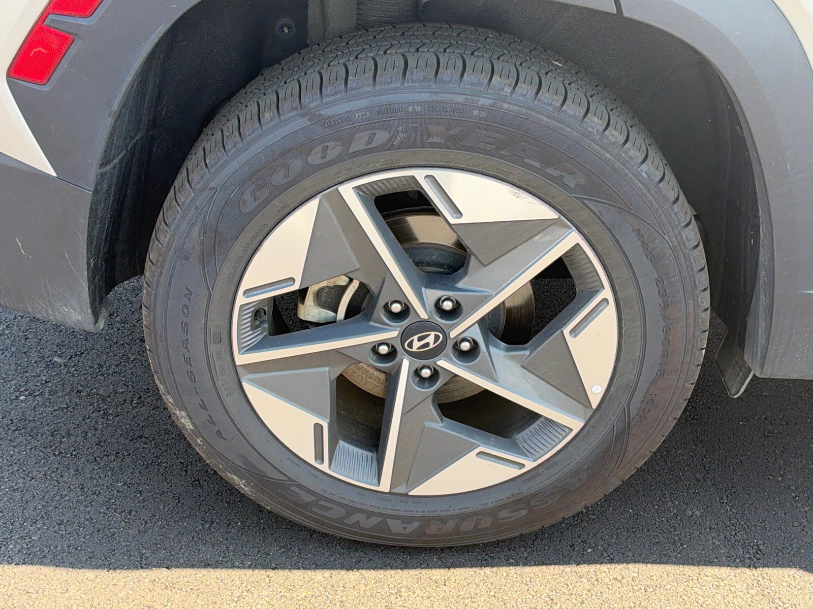Used 2025 Hyundai Tucson SEL AWD/4WD image 17