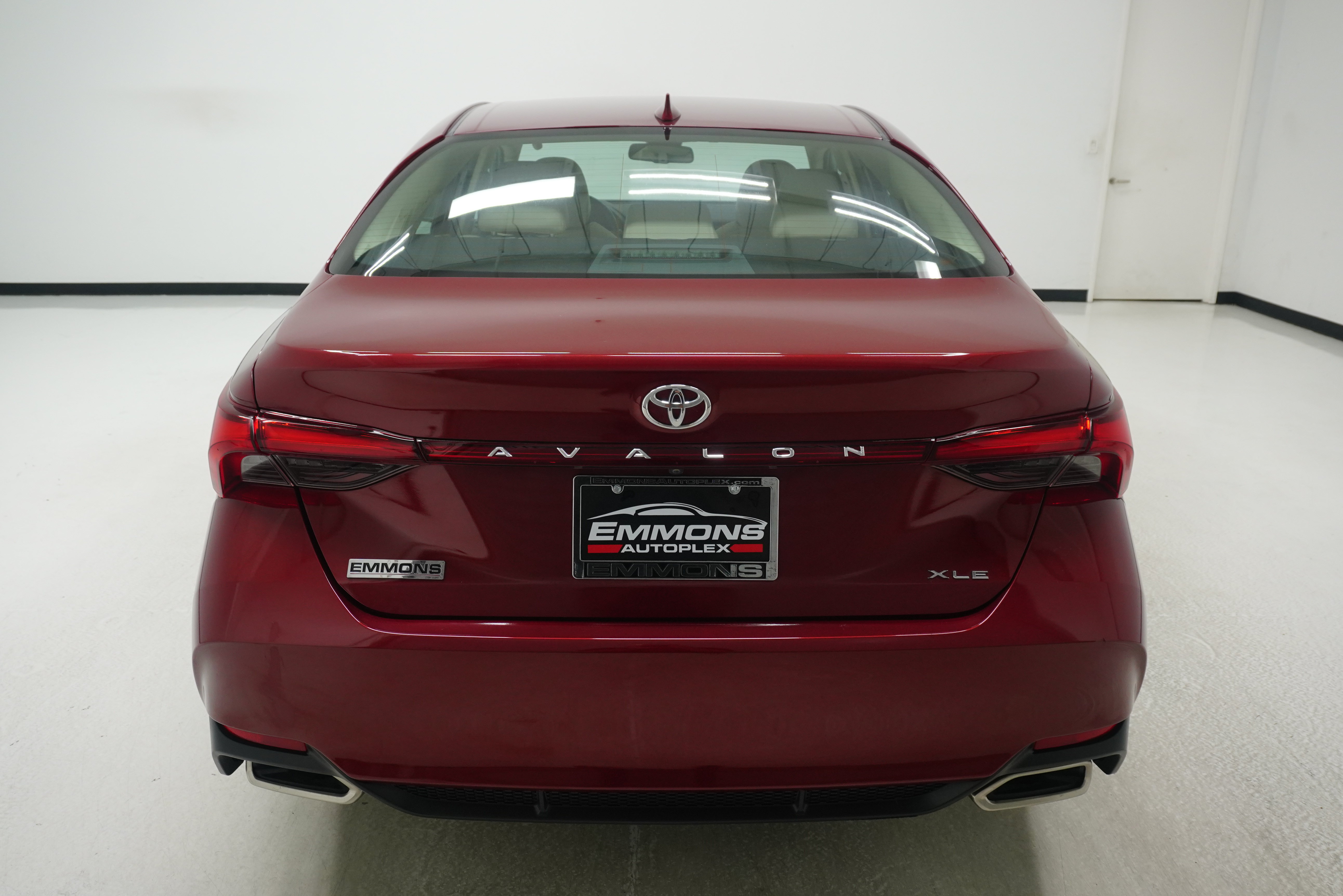 Used 2019 Toyota Avalon XLE w/ Moonroof Package FWD image 5