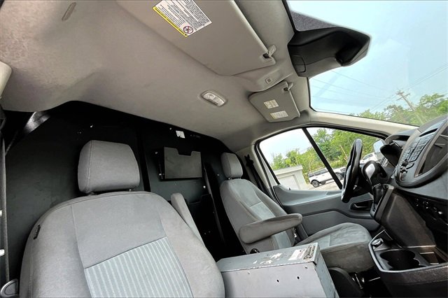 Used 2018 Ford Transit 250 130 Low Roof image 17