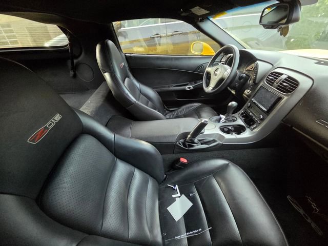 Used 2006 Chevrolet Corvette Z06 w/ Preferred Equipment Group image 10