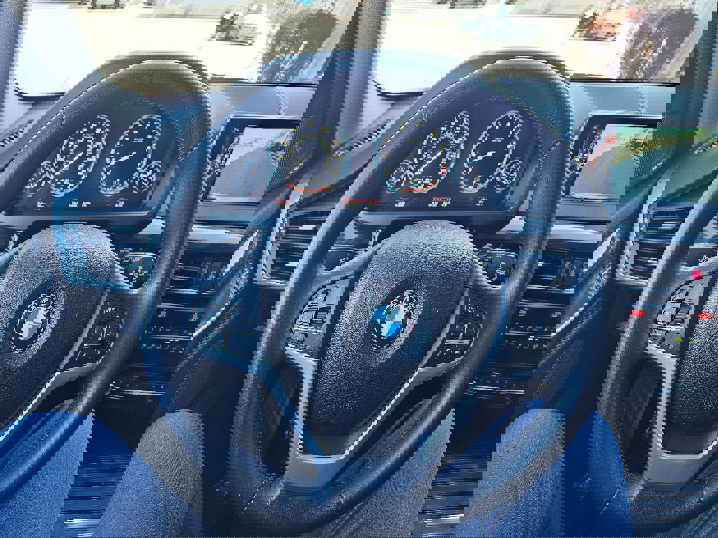 Used 2015 BMW X5 sDrive35i image 12