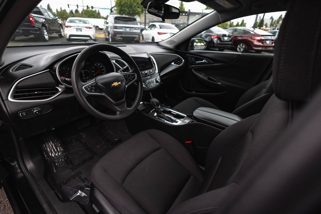Used 2022 Chevrolet Malibu LT image 16