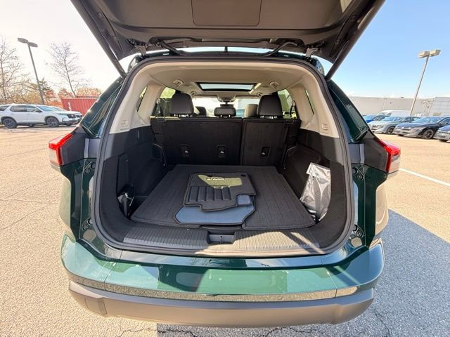 New 2026 Nissan Rogue SV image 18