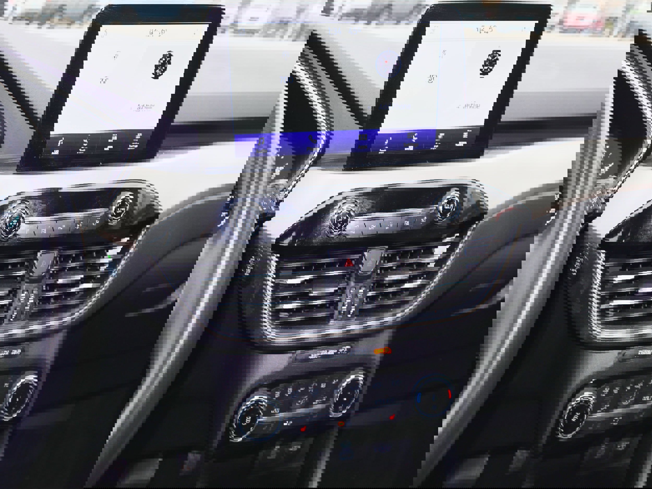 Used 2022 Ford Escape SE w/ Cold Weather Package image 17