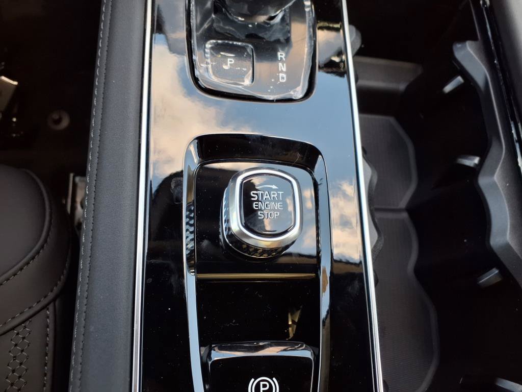 New 2026 Volvo XC90 B5 Core AWD/4WD image 18