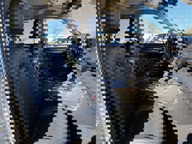 Used 2022 Toyota Highlander Limited image 32