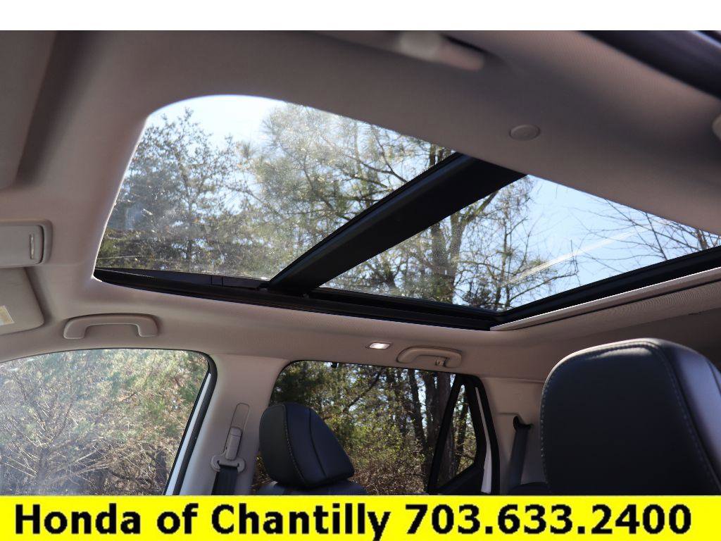 Certified 2023 Honda Pilot Touring image 22