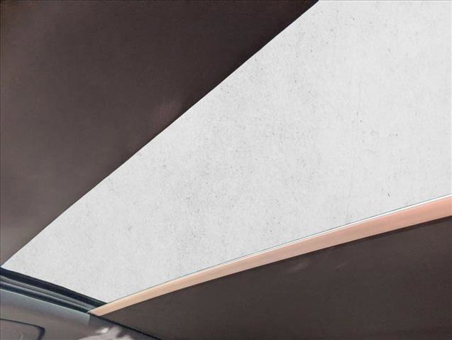 Used 2024 Porsche Cayenne image 8