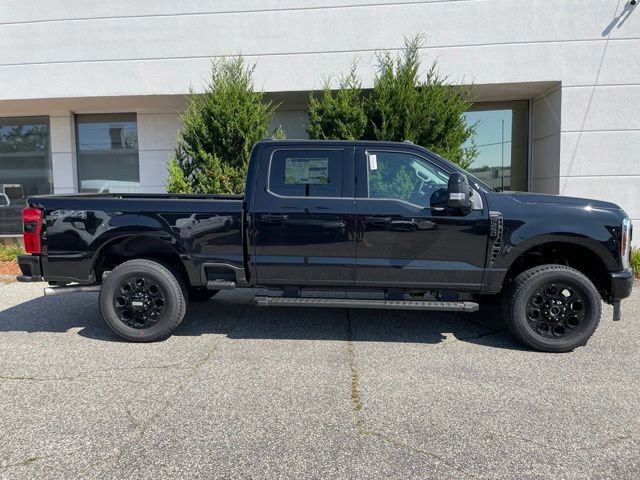 New 2026 Ford F250 Lariat w/ Black Appearance Package AWD/4WD image 2