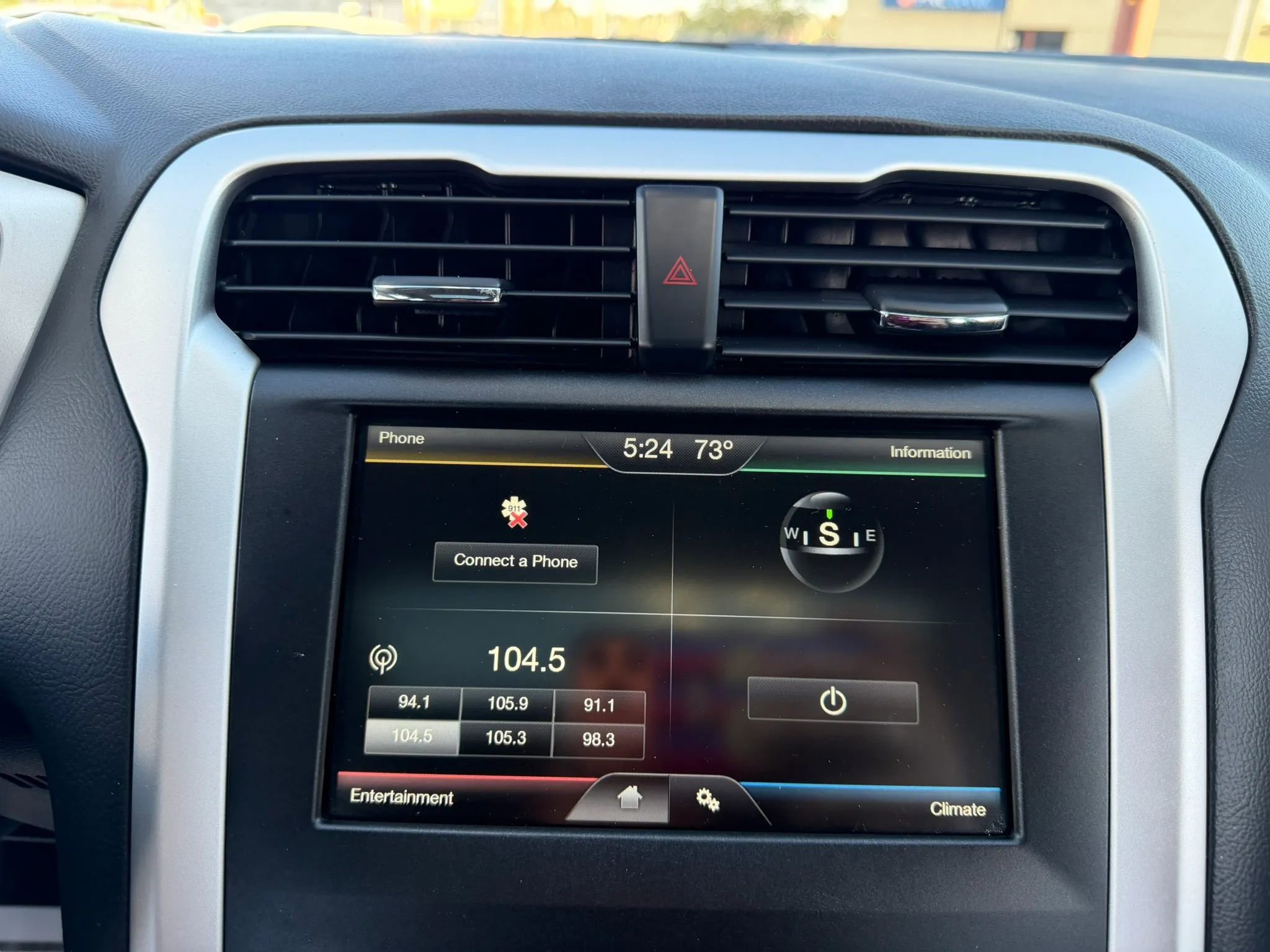 Used 2016 Ford Fusion SE image 23