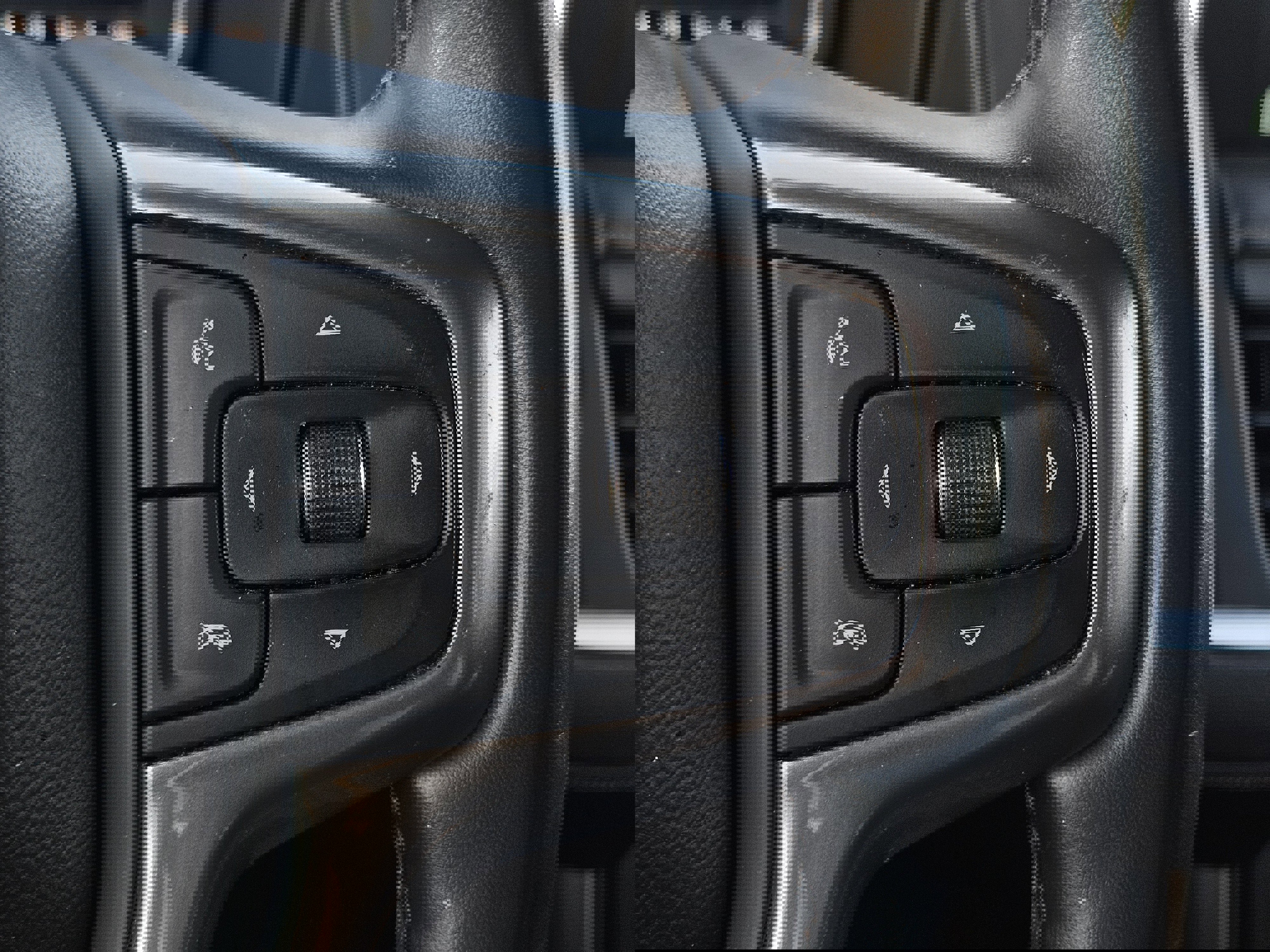 Used 2023 Chevrolet Suburban Premier image 15